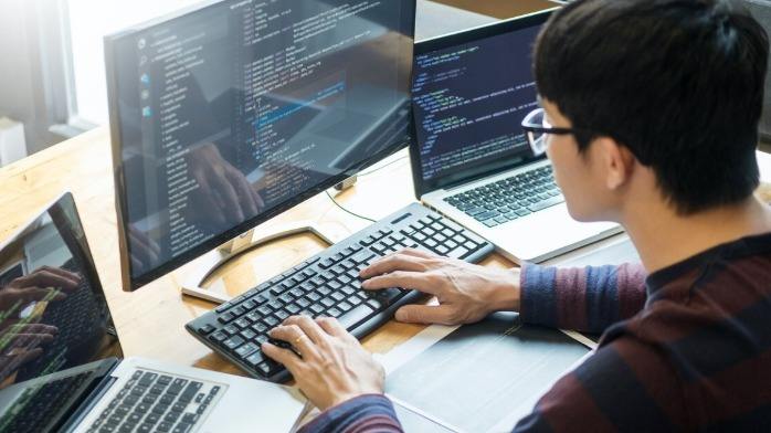 美國程序員當雇傭兵,俄羅斯程序員當黑客,而中國程序員專心掙錢